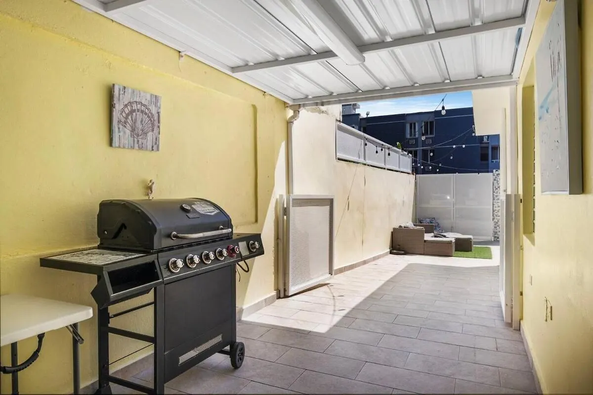 Family Home 4 Bedroom Near To The Airport Pool 卡罗莱纳