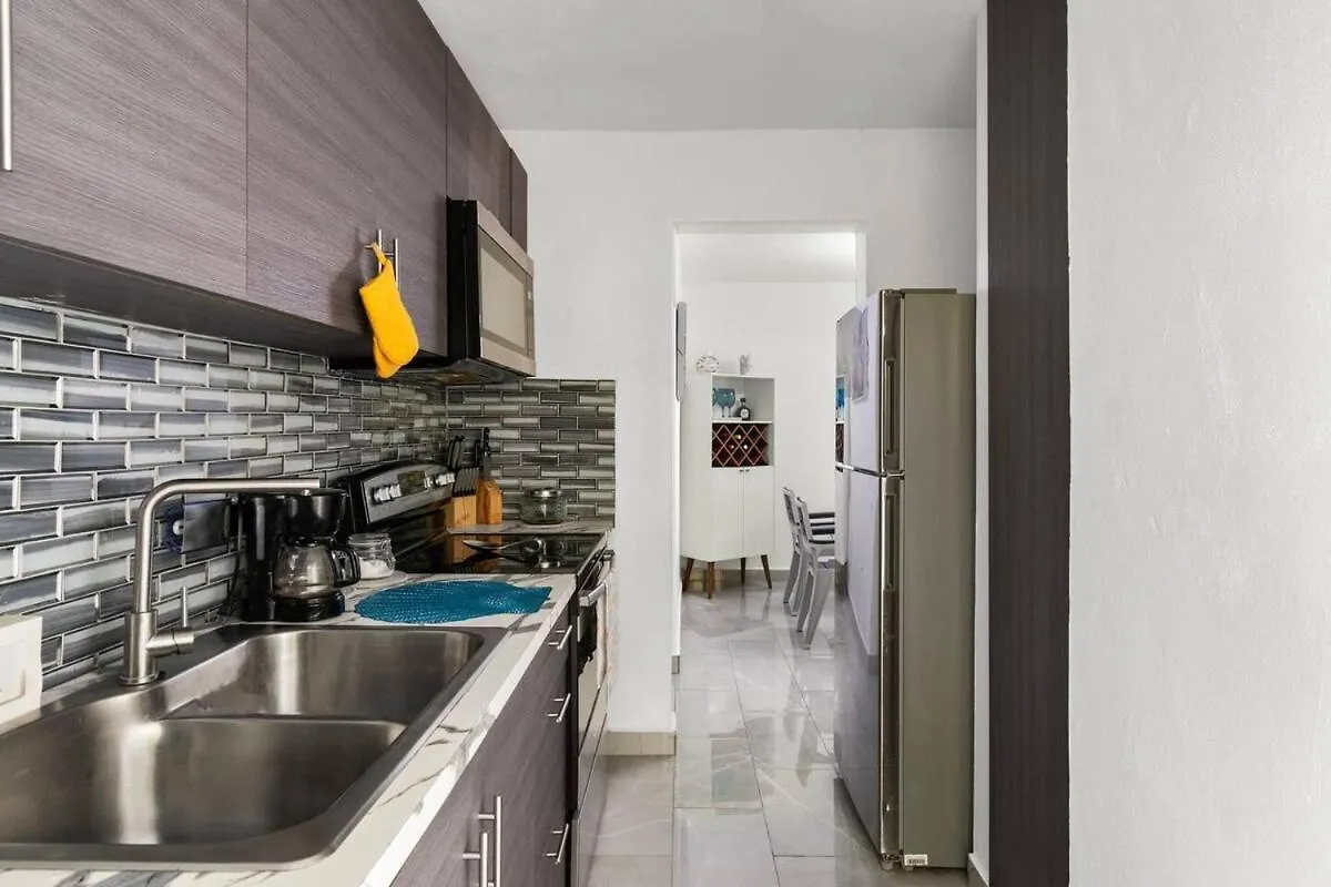 Family Home 4 Bedroom Near To The Airport Pool 卡罗莱纳 波多黎各