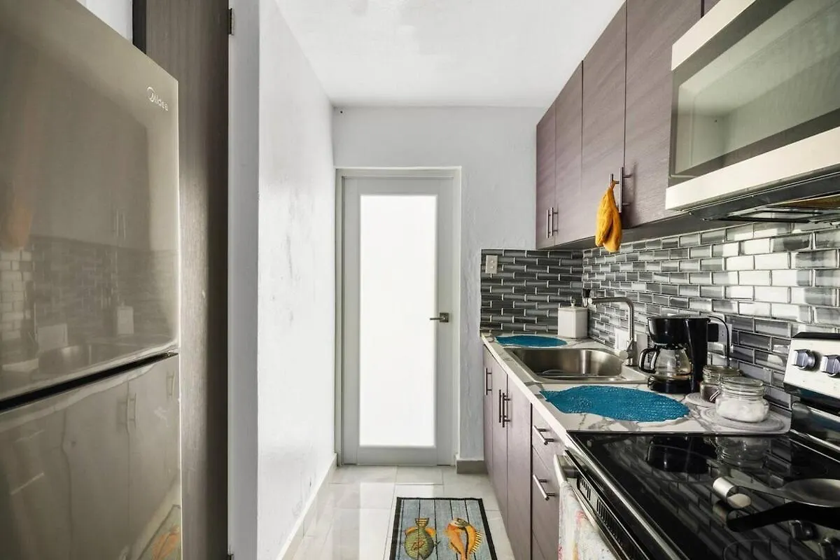 Family Home 4 Bedroom Near To The Airport Pool 卡罗莱纳 0*,