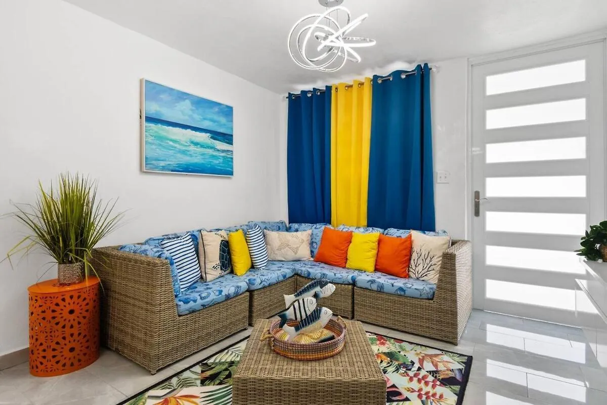 Family Home 4 Bedroom Near To The Airport Pool 캐롤라이나