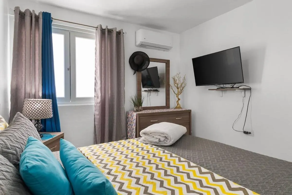 Family Home 4 Bedroom Near To The Airport Pool 캐롤라이나